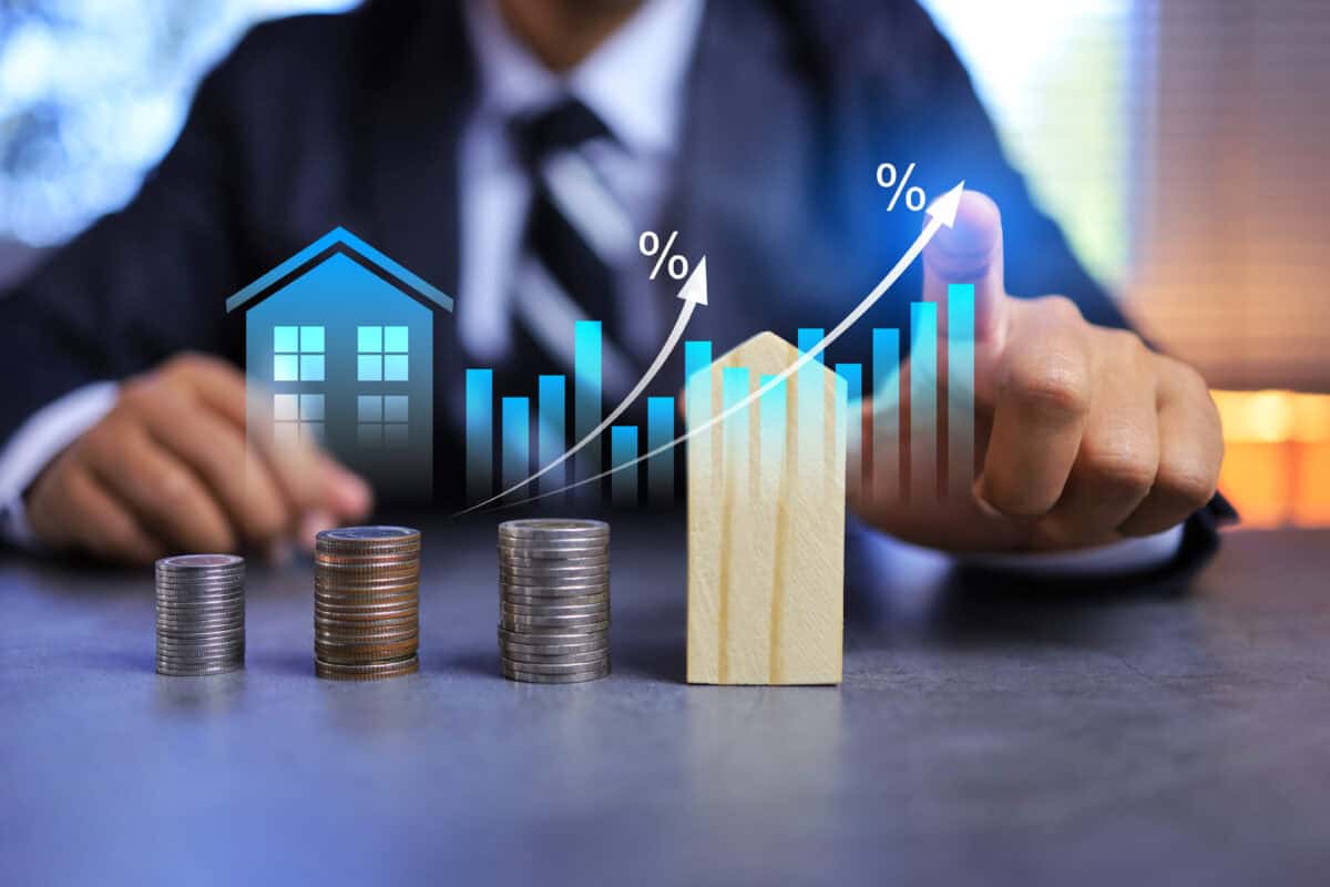 Here’s an 11% Dividend Stock That Pays Out Monthly