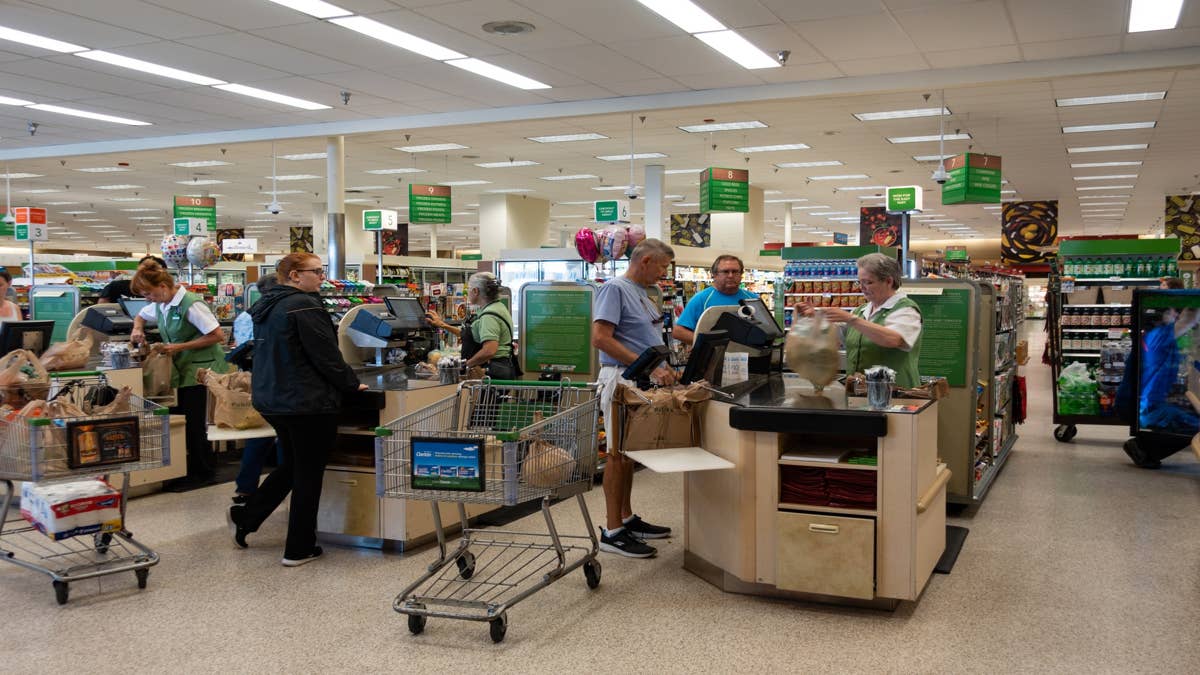Publix struggles to reverse concerning customer behavior