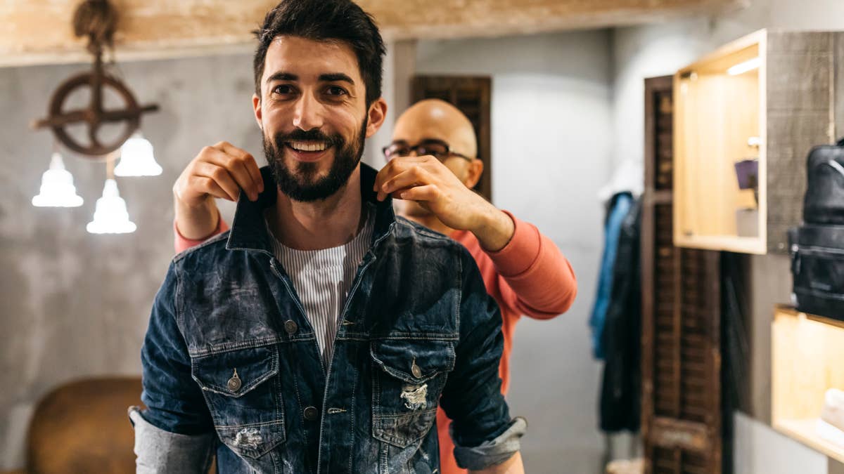 Patriotic apparel brand closing nearly all its stores